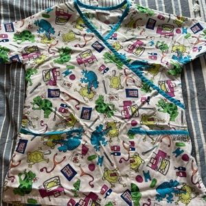 Printed scrub top